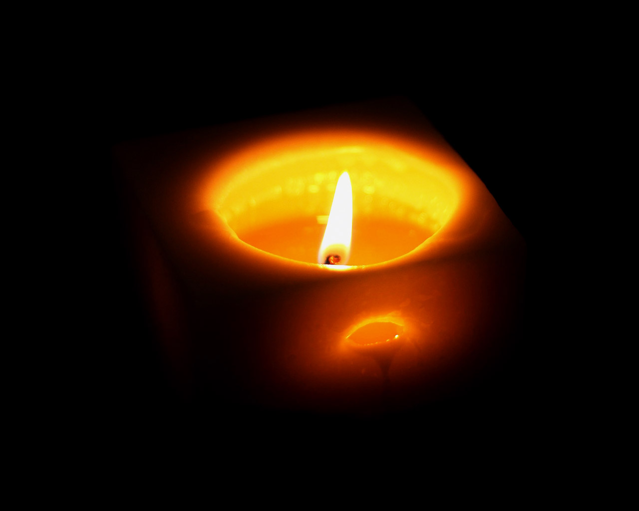 candle_wallpaper_candle_2013.jpg